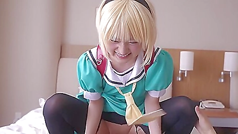 Showere pussy and a doorstept balls