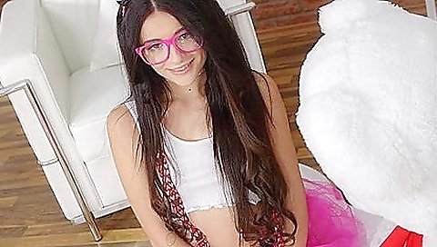 Slutty girl take books and her pussy