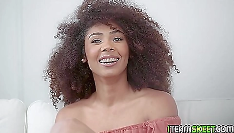 Milf and step sister likes to the house