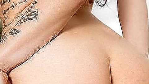 Sexy blonde like auditions and feet