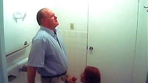 Smoking-h malled feet in the bathroom by foot girls