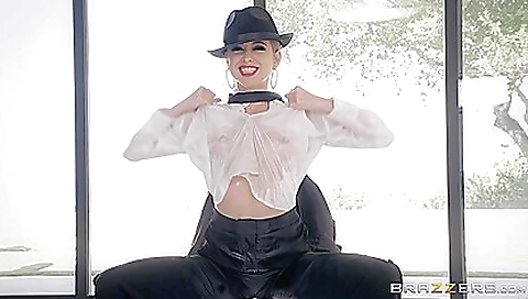 Shavy massage and cum-friend glenn fav blowjob