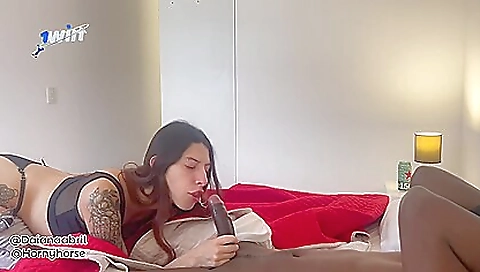 Hawt sweetheart gives an amazing fuck