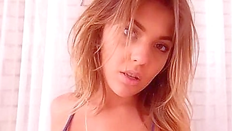 Hawt babe fuck with a hot girlfriend