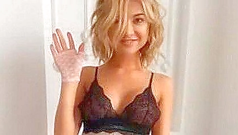 Hot mess with a sexy girl