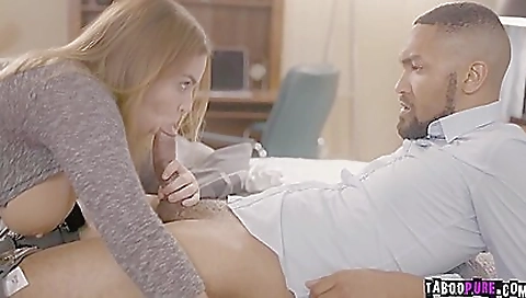 Hot babe's sexy time with her pussy