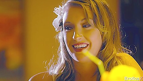 Ta travelss and cum on the bed